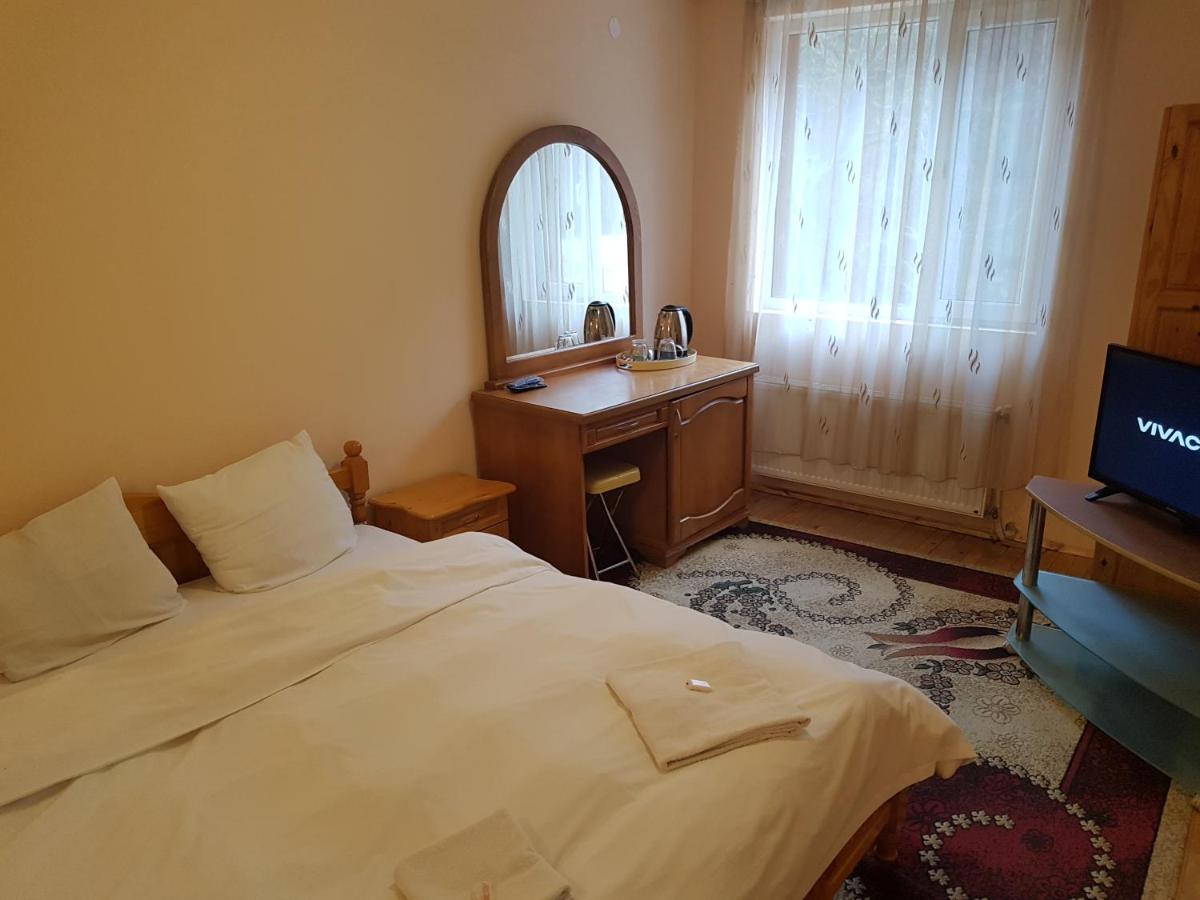 Osenovlag Chiflik Nenkovi Family Hotel מראה חיצוני תמונה