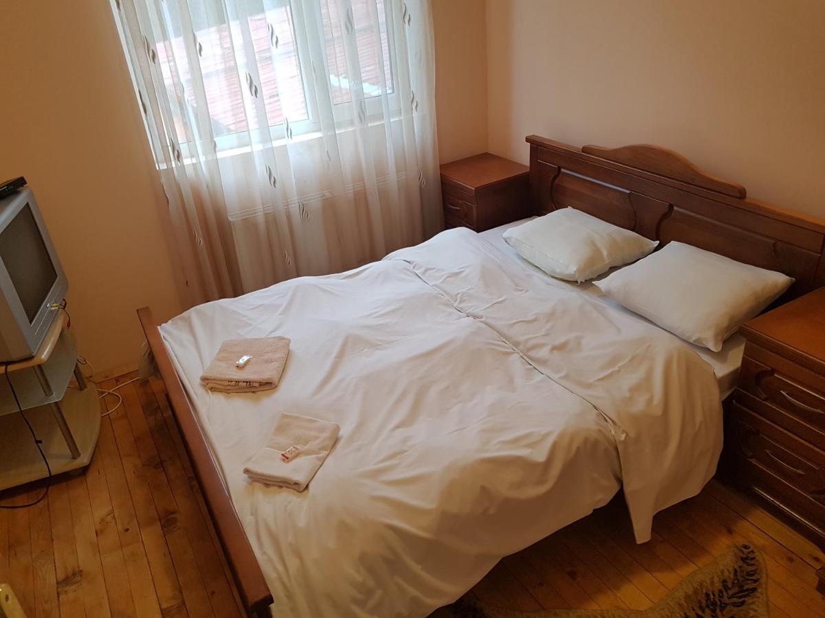 Osenovlag Chiflik Nenkovi Family Hotel מראה חיצוני תמונה