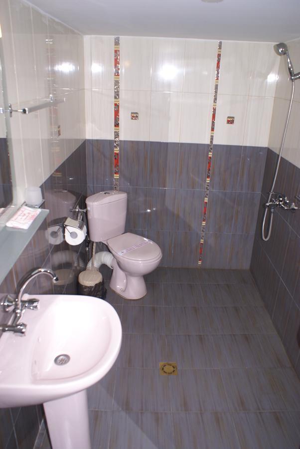 Osenovlag Chiflik Nenkovi Family Hotel חדר תמונה
