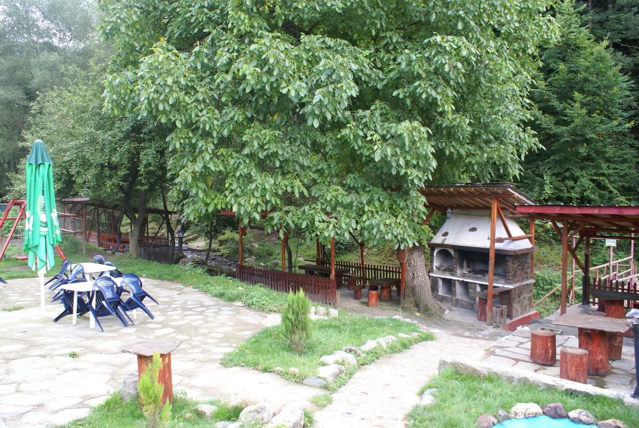 Osenovlag Chiflik Nenkovi Family Hotel מראה חיצוני תמונה