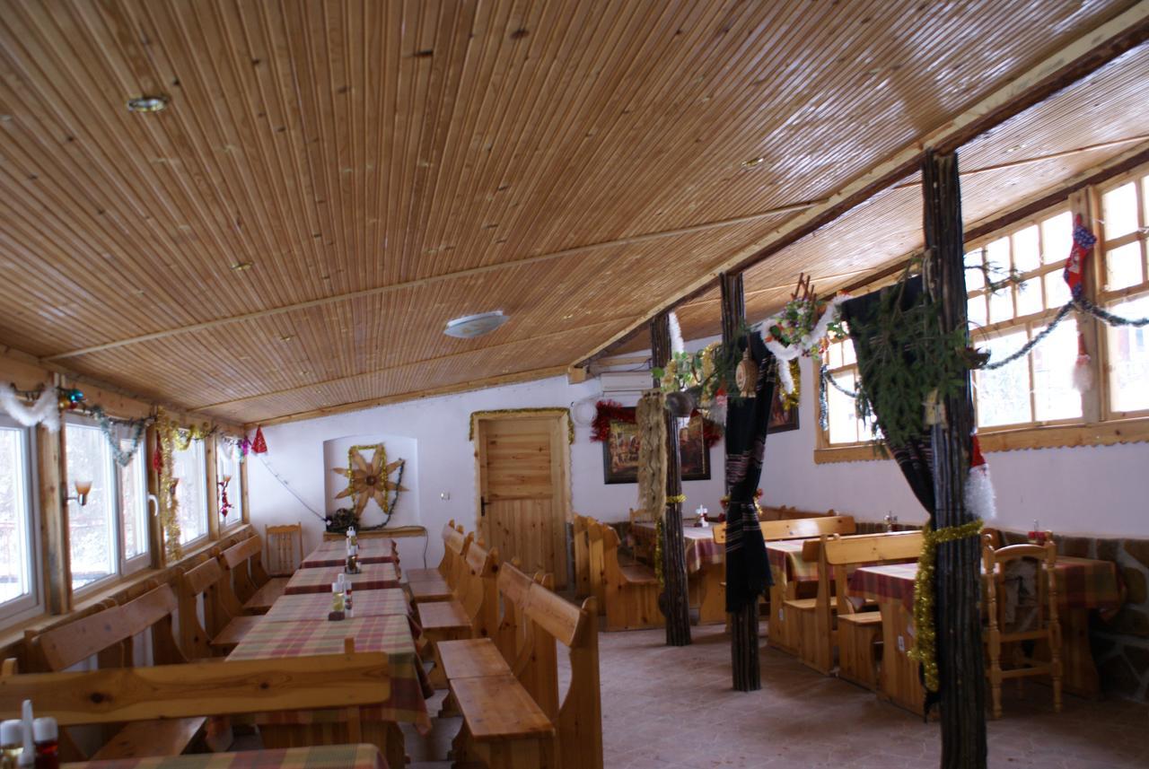 Osenovlag Chiflik Nenkovi Family Hotel מראה חיצוני תמונה